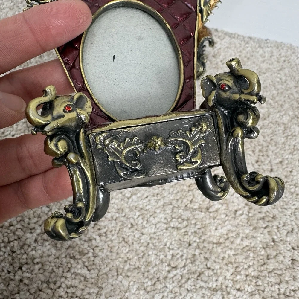 Vtg Miniature Ornate Oval Throne Chair Picture Frames Set of 2 Victorian Style